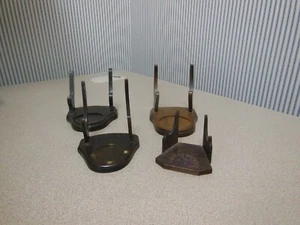 4 Vintage Holzständer von Großmutter für Teetassen & Untertassen - Bild 1 von 11
