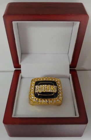 Scottie Pippen - 1992 Chicago Bulls Championship Ring With Wooden Display Box Cover