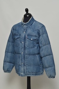 Colección masculina 'The Levi's Holiday 2017 Collection' de Levi's -  Galería en Bekia Moda