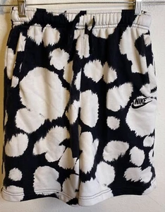 Nike Sportswear Fleece Allover Print Shorts Black White Youth Boys XL DO6572-010 - Picture 1 of 4