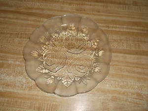 Vintage "Pasari Liva" Glass Plate (1) 9 3/4"  Roses w/ Scalloped Edge - Picture 1 of 3