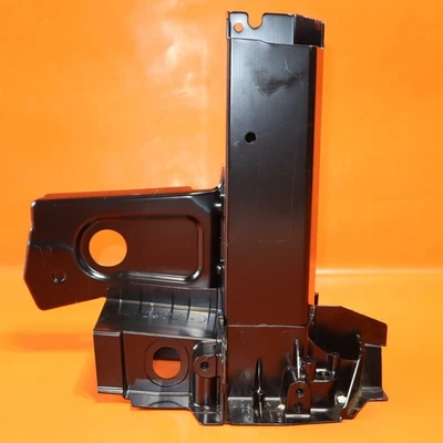 AUDI Q8 EXTENSIÓN CARRIL TRASERO DERECHO 2019 2020 2021 2022 2023 SQ8 4M6813704 URUS Foto 1 de 4