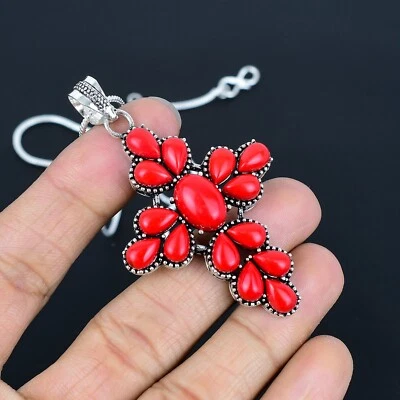 Collar colgante de cruz de piedras preciosas de coral rojo de plata de ley 925 hecho a mano Foto 1 de 4