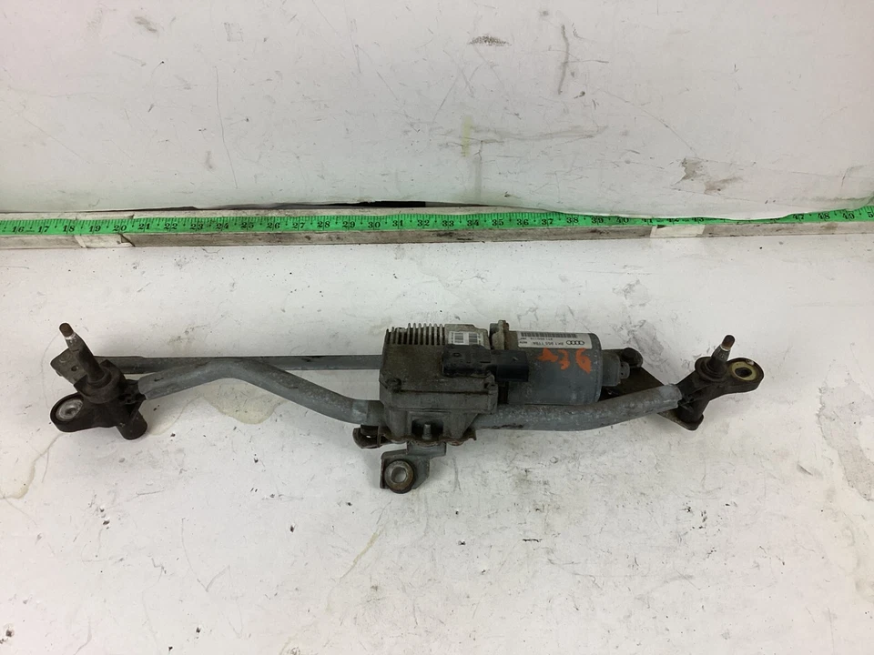 2009 - 2012 Audi A4 Windshield Wiper Motor & Linkage 8K1955119A OEM Foto 1 de 4