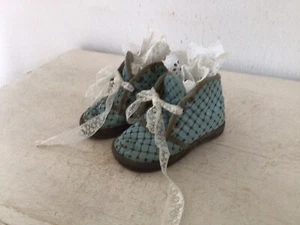 Alte Kinderschuhe 50er Jahre Shabby Brocante Nostalgie Blau Landhaus Puppen Deko - Bild 1 von 15