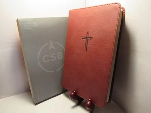 Holy Bible, Christian Standard Bible, Ultra Thin, LeatherTouch, Gold Gilded 2017 - Picture 1 of 3