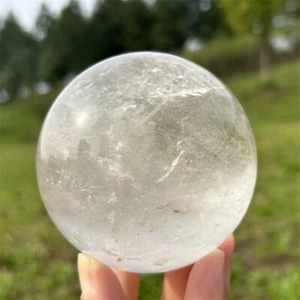Bola de cuarzo transparente natural de 0,79 kg esfera de cristal de Reiki decoración regalo de vacaciones XQ2922 - Imagen 1 de 12
