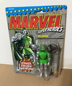 Dr. Doom Action Figure Marvel Superheroes 5" Fantastic Four Toybiz 1993 - Picture 1 of 4