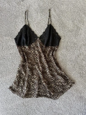 De Colección Años 90 Y2K Encaje Transparente Estampado Animal Slip Talla 2X/3X Whimsigoth Fairycore Coqueta Foto 1 de 4