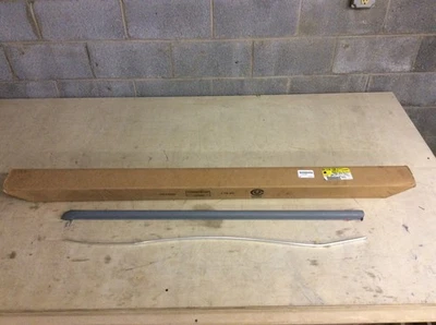 Fit 00-05 Pontiac Bonneville Front Passenger Side Door Center Molding 12483101 - Image 1 of 4