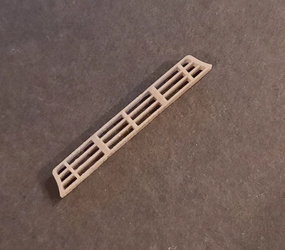 1/8 REVELL MONOGRAM - JAGUAR E-TYPE XK-E - UPPER BONNET / HOOD VENT - RESIN - Image 1 of 2