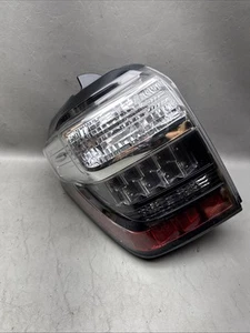 Feu arrière gauche OEM LH 2014 2015 2016 2017 2018 2019 2020 TOYOTA 4RUNNER - Photo 1/21