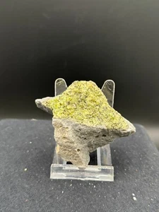OLIVINE - USA - USA MINERALS COLLECTION 8x6x4cms K46 - Picture 1 of 5