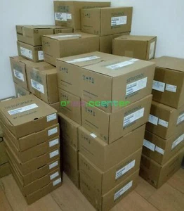 1PZ NUOVO SERVOMOTORE AC YASKAWA SGMJV-04ADC6E - Foto 1 di 1