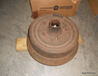 Nuevo de Lote Antiguo MoPar 1964-1966 Chrysler Imperial Crown LeBaron DELANTERO 11 X 3 TAMBOR DE FRENO DERECHO Foto 1 de 2