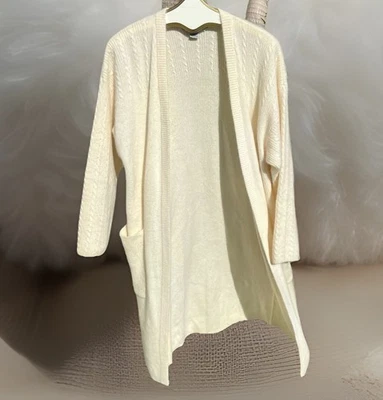 Cardigã de lã de cordeiro angorá malha espanador malha off white Richard & Company - Imagem 1 de 4