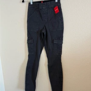 Spanx Stretch Twill Ankle Cargo Pant Women's Size S Petite Washed Black NWT 1348 - Picture 1 of 5