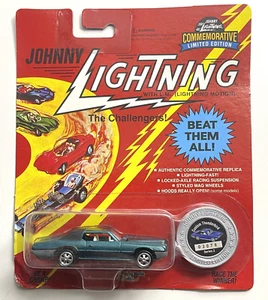 Johnny Lightning - Commemorative - Blue Custom Thunderbird - New on Card - Picture 1 of 2