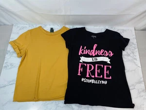 City Streets Wild Fable Short Sleeve T-Shirt Lot of 2 XL XS Kindness is Free K - Picture 1 of 3