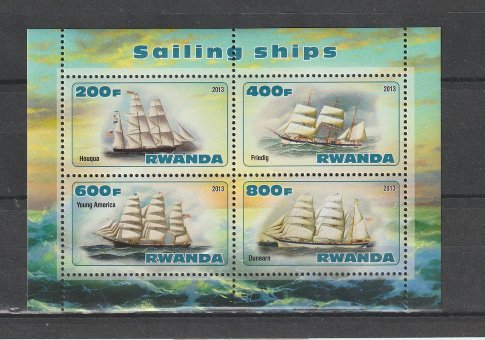 FEV-RWANDA MNH SOUV. BLOCO DE FOLHAS DE 4 NAVIOS DE GUERRA BOM - Imagem 1 de 1