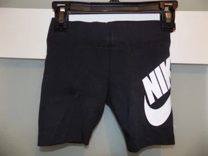 Nike Black Jersey Logo Graphic Bike Shorts Size 4 Girl's NEW 36G603-023 - Picture 1 of 3