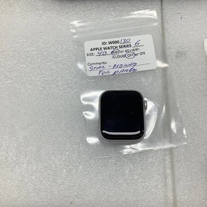 Apple Watch Series 6 GPS 40mm Silver W000130 Reboots , For Parts ,Watch Only. - Zdjęcie 1 z 6