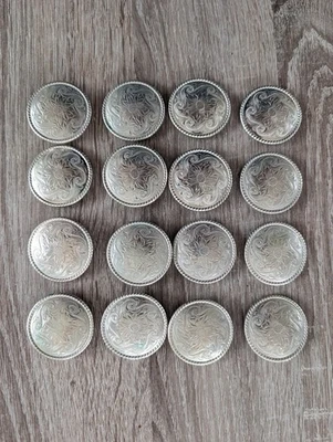 Juego de 16 conchos de plata vintage hechos a mano borde de cuerda girasol grabado Foto 1 de 4