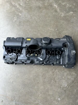 Cubierta de válvula OEM BMW 528i E60 2008-2010 3,0 L N52N I6 76824122 Foto 1 de 4