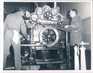1967 Press Photo Men With Old Sewage Pump East Boston - Picture 1 of 2