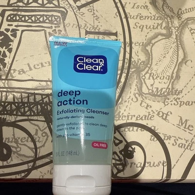 Clean & Clear Deep Action Exfoliating Scrub Oil Free Original Formula 5 Oz. - Image 1 of 3