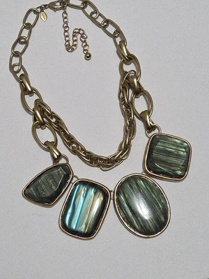 Chicos Green Gold Tone Resin Collar Statement Necklace Fashion Party Jewelry EC - Image 1 of 4