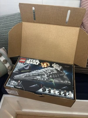Novo na caixa LEGO Star Wars imperial star destruyer 75394 - Imagem 1 de 2