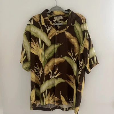 Tommy Bahama Men’s Large Hawaiian Camp Shirt 100% Silk Short Sleeve Leaves - Image 1 of 4