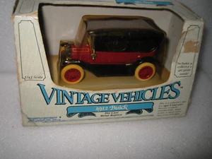 1/43 ERTL VINTAGE VEHICLES 1912 BUICK RED OLD SHOP STOCK - Picture 1 of 3