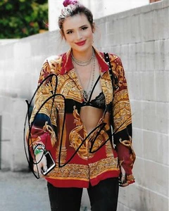 Foto firmada de Bella Thorne de Walk With Me 8x10 Certificado de Autenticidad - Imagen 1 de 1