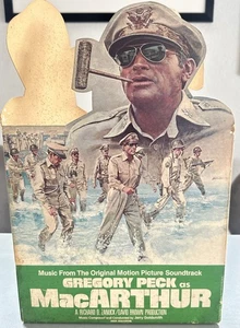 Gregory Peck como MacArthur banda sonora tienda exhibición standee 1977 - Imagen 1 de 8