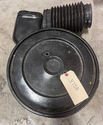 1988 1994 CHEVROLET C/K 1500 2500 SILVERADO BLAZER AIR CLEANER  ASSY #3758 - Image 1 of 2