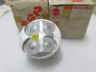 Suzuki GSX-R750 Piston STD 1988-90 NOS GSXR750 Standard Size OEM 12111-17C04-0F0 Foto 1 de 4