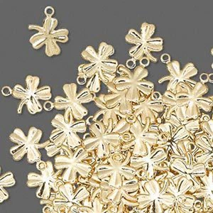 Clover Shamrock Charms Gold 4-Leaf Jewelry 10mm Lot of 50 - Picture 1 of 1