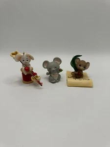 Lote De Colección De 3 Russ Berrie Happy Today, 1996 Y 1982 Sello Ratón De Navidad - Imagen 1 de 11