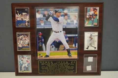 Derek Jeter New York Yankees MLB 18x15 Inch Collectible Plaque Cover