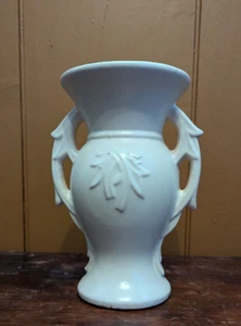 Vintage McCoy 1940er Doppelgriff Keramik 9" Vase weiß mit Blatt-Design, Steinzeug - Bild 1 von 8