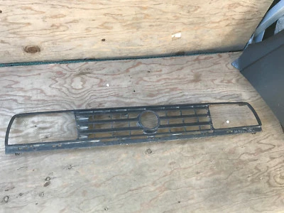 1988 1989 1990 1991 1992 Volkswagen Golf Jetta front grille 165853653E Foto 1 de 4