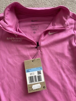 Camiseta de tenis Nike rosa de manga larga para niñas Foto 1 de 3