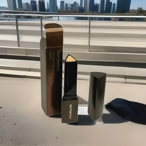 Hourglass Vanish Seamless Finish Foundation Stick 7.2g Shade 3.5 New - Picture 1 of 1