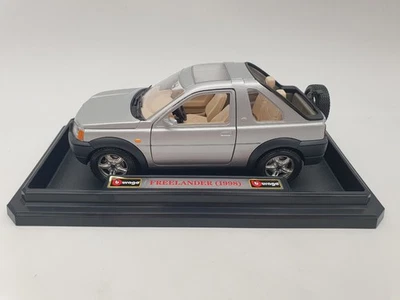 Voiture miniature 1/24 BURAGO 4x4 LAND ROVER Freelander - Photo 1/4