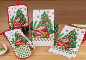 Juego de 4 piezas: 1 SOPORTE PARA OLLA, 1 GUANTE DE HORNO Y 2 TOALLAS, ÁRBOL DE NAVIDAD DECORADO Y COPOS DE NIEVE, CE - Imagen 1 de 12