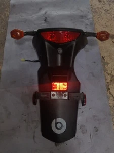 2005 Suzuki DL650 Vstrom Rear fender Tail Light and Turn Signals - Bild 1 von 6
