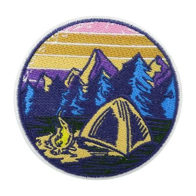 Retro Camping Zelt Patch | Vintage Wanderer Berge Aufbügler | Wald Flicken Bäume - Bild 1 von 4