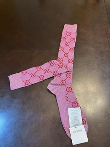 New Authentic Gucci GG Supreme Logo Glittery Socks Pink Size L Women’s - Picture 1 of 10
